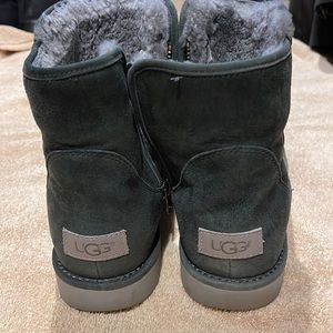 Uggs short boot. Womens size 11. Grey. No original box.